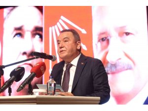 Başkan Böcek: “Antalya örtü altı üretimde birinci sırada”