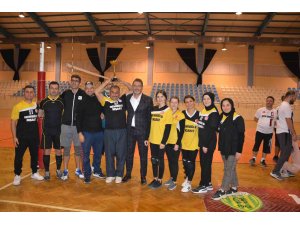 Korkuteli’nde düzenlenen voleybol turnuvasının şampiyon okulu belli oldu