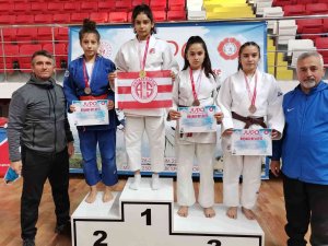 Antalyaspor Judo Takımı’ndan 5 madalya