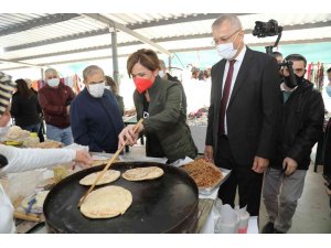 Kaftancıoğlu, Kadın Üretici Pazarını gezdi