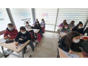 Büyükşehir Belediyesi, Tarsus’ta LGS hazırlık kurs merkezi açtı