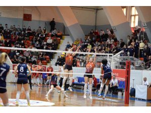 Vakıfbank maçı covid nedeniyle ertelendi