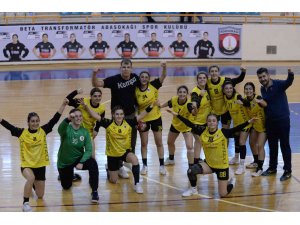 Kadınlar Hentbol 1. Ligi A Grubu: Adasokağı Spor Kulübü: 19 - Elazığ Sosyal Yardımlaşma: 20