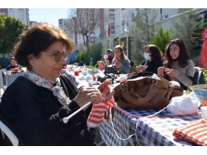 Hünerli eller lösemili çocuklar için ördü