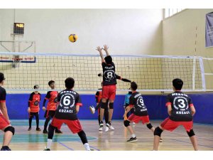 Osmaniye’de  okul sporları voleybol yarı final müsabakaları başladı