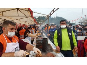 Kadirli sucuk ekmek festivali renkli görüntülere sahne oldu