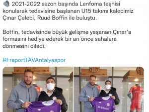 Ruud Boffin, lenfoma teşhisi konulan kaleciye formasını hediye etti