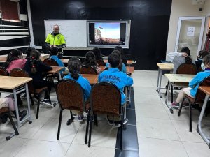 Mersin polisinden öğrencilere trafik eğitimi