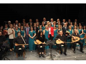 Antakya-Defne Barış Korosu’ndan Samandağ’da konser