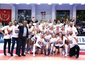 Kadınlar Voleybol 1. Ligi Play-off: Çukurova Belediyesi Spor Külübü: 3 - Karşıyaka Spor Kulübü: 0