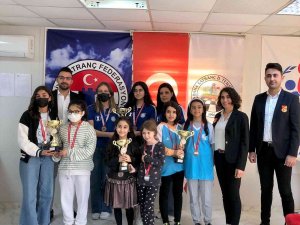 Seyhan Belediyespor Kulübü satrançta Adana birincisi