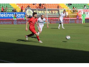 Spor Toto Süper Lig: Alanyaspor: 1 - Antalyaspor: 3 (Maç sonucu)