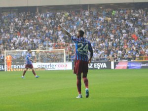 Spor Toto Süper Lig: Adana Demirspor: 0 - Trabzonspor: 2 (İlk yarı)