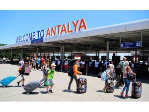 Antalya’ya hava yoluyla gelen turist sayısı 1 milyonu geçti