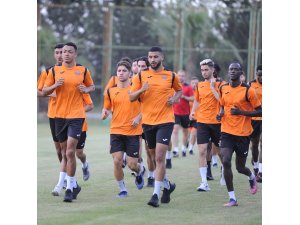 Adanaspor bayramın ikinci günü top başı yaptı