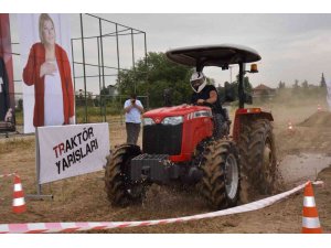 Ceyhan’da traktör yarışı heyecanı yaşandı