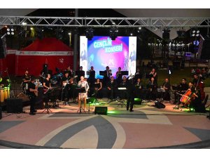 Gençler, Gençlik Konserinde Kent Orkestrası ile coştu