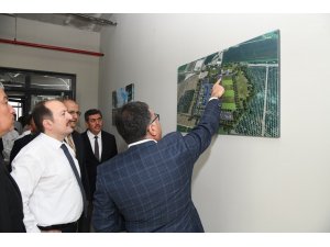 Vali Pehlivan’dan Mersin Agropark’ta inceleme