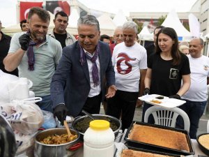 Yöresel Renkler Festivali’nde Karadeniz fırtınası esti