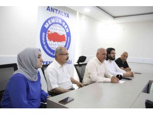 Kur’an-ı Kerim’e tekme atma olayına karışan 3 öğrenciye örgün eğitim dışı cezası verildi"