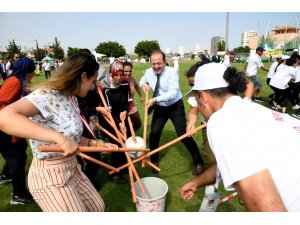 Okul sporlarının şampiyonları, madalyalarını Vali Pehlivan’ın elinden aldı