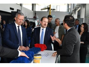 Vali Pehlivan, Model Fabrika ve İnovasyon Merkezinde incelemelerde bulundu