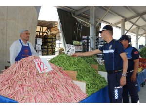 Toroslar zabıtasından fahiş fiyat ve etiket denetimi