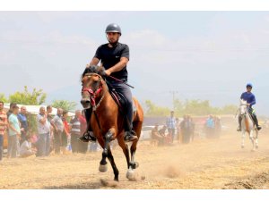 Osmaniye’de rahvan at yarışları nefes kesti