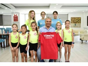 Türkiye 2’ncisi minikler gururlandırdı