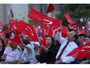 Mersinliler, 15 Temmuz’un yıl dönümünde meydanlara akın etti