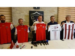 Atakaş Hatayspor’un yeni sezonda giyeceği formalar basına tanıtıldı