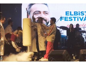 Buray konser verdi balta ve satırla dondurma kesti