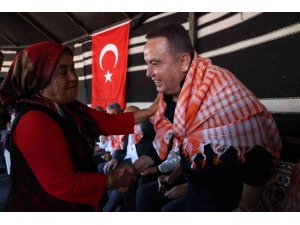 Başkan Böcek Günnercik Yayla Şenliği’ne katıldı