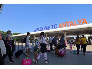 Antalya 3 ayda turist sayısını 4’e katladı