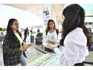 Büyükşehir Belediyesi, üniversiteyi kazanan öğrencileri otogarda karşılıyor