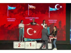 Derya Ceren Çağlayan: “Bayrağımızı şereflendirmek için öne aldım”