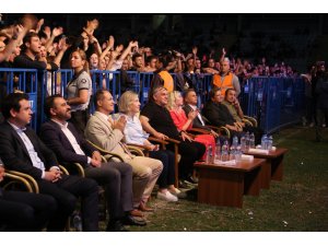 Akdeniz Üniversitesi’nde Sena Şener konseri