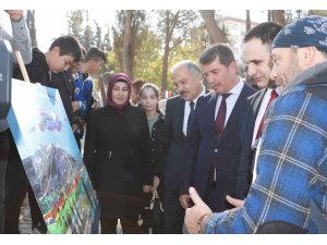 Sanatçılar Türkoğlu’nun güzelliklerini resmetti