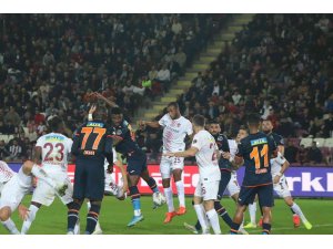 Spor Toto Süper Lig: A. Hatayspor: 3 - Başakşehir: 3 (Maç sonucu)