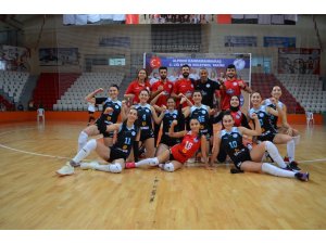 Voleybol 2. Lig: Alpedo Kahramanmaraş Voleybol: 3 Adıyaman Gençlerbirliği: 0