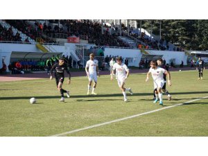 Isparta 32 Spor: 4 Nazilli Belediyespor: 0