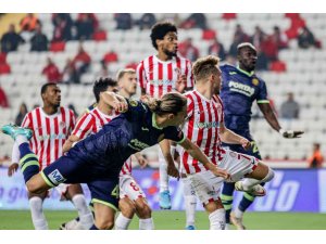 Spor Toto Süper Lig: FTA Antalyaspor: 0 - MKE Ankaragücü: 0 (İlk yarı)