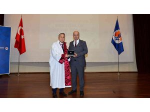 Mersin Üniversitesinin yeni rektörü Prof.Dr. Erol Yaşar görevi devraldı