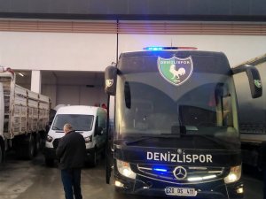 Denizlispor’un otobüsü deprem bölgesinde