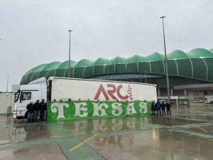 Bursaspor taraftarı, depremzedeler için 17. tırı dolduruyor