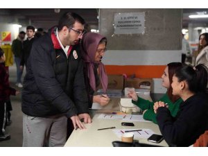 Nef Stadyumu’nda yardım toplama çalışmaları sürüyor