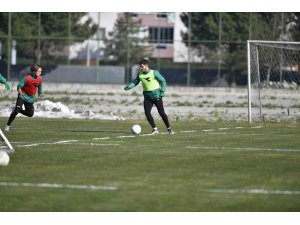 Bursaspor’da hazırlıklar devam ediyor