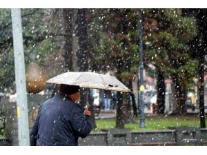 Soğuk hava ve kar yağışı Samsun’da etkili oluyor