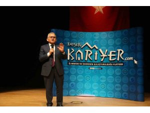 Kariyer Merkezi İş Arayan Depremzedelere Kucak Açtı