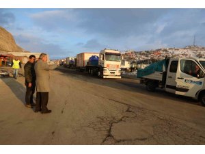 Melikgazi, Hatay’a mobil WC, duş, konaklama konteynerları ve su arazözü yolladı